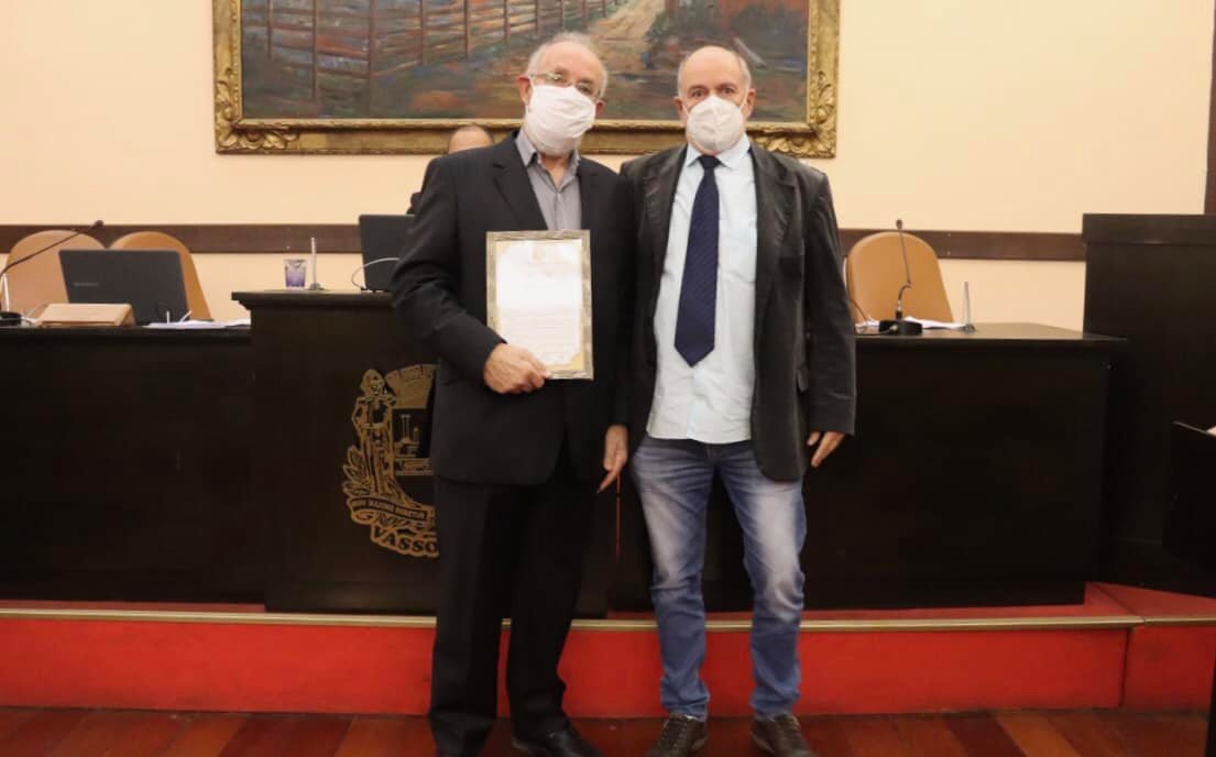 Cafeicultor Paulo Roberto dos Santos recebe Moção de Aplausos e Congratulações